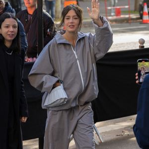 Adele Exarchopoulos - Arrivées au défilé Lacoste Collection Femme Prêt-à-Porter Printemps/Eté 2026 lors de la Fashion Week de Paris (PFW) le 5 octobre 2025. © Florian Lavielle/Bestimage
