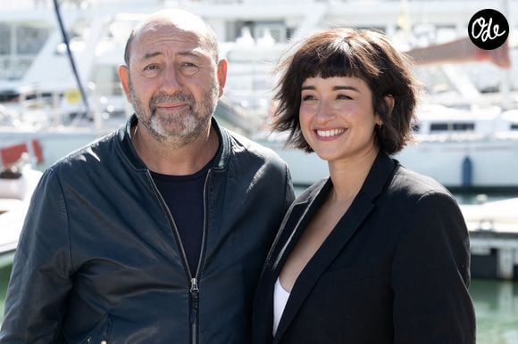 Kad Merad et Shirine Boutella participent à la séance photo du film « Belphegor » lors du 27e Festival de fiction de La Rochelle, le 17 septembre 2025 à La Rochelle, en France.Photo de David NIVIERE/ABACAPRESS.COM