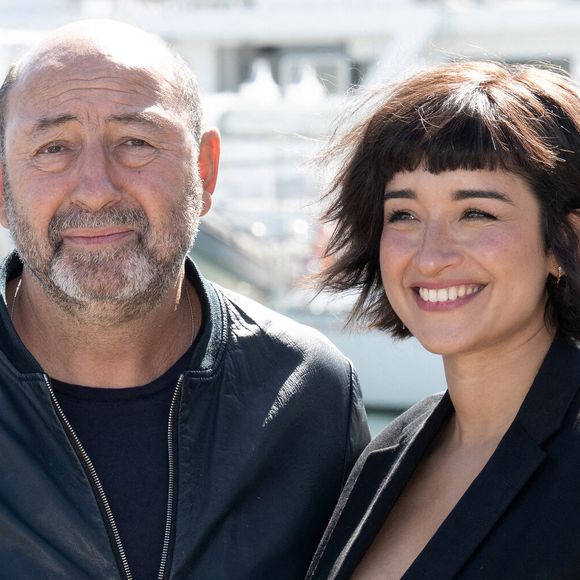 Kad Merad et Shirine Boutella participent à la séance photo du film « Belphegor » lors du 27e Festival de fiction de La Rochelle, le 17 septembre 2025 à La Rochelle, en France.Photo de David NIVIERE/ABACAPRESS.COM