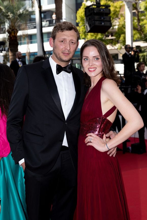 Amaury Leveaux et sa compagne Ksenia Tkachenko - Montée des marches du film « Heojil Kyolshim (Decision To Leave) » lors du 75ème Festival International du Film de Cannes. Le 23 mai 2022
© Cyril Moreau / Bestimage