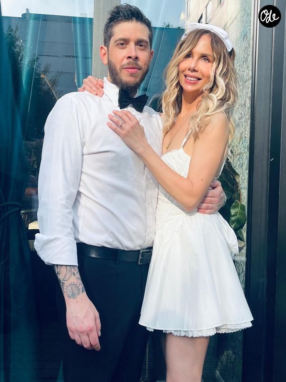 sur les réseaux sociaux, suscitant les réactions émues de ses proches.

Mariage de la comédienne Sarah Deffeyes avec Yannick