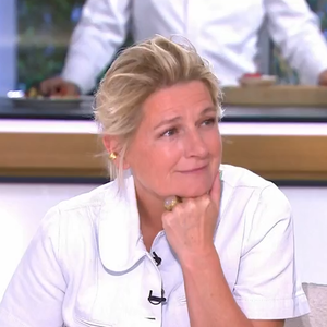 Anne-Elisabeth Lemoine reçoit JoeyStarr dans "C à vous" sur France 5