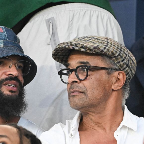 Joakim Noah et Yannick Noah lors du match aller de la demi-finale de la Ligue des champions de l'UEFA opposant le Paris Saint-Germain (PSG) au Bayern de Munich au Parc des Princes à Paris, le 28 avril 2026. Photo de Florian Poitout/ABACAPRESS.COM