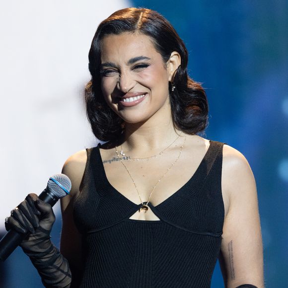 Elle a publié cette semaine sur Instagram une série de photos sur lesquelles elle est méconnaissable.

Exclusif - Camelia Jordana pour les surprises de l'enregistrement de l'émission "La Boîte à secrets", présentée par F.Bollaert et diffusée le 16 janvier 2026 sur France 3, dans les studios du Lendit à Saint-Denis, France, le 16 décembre 2025. © Cyril Moreau/Bestimage