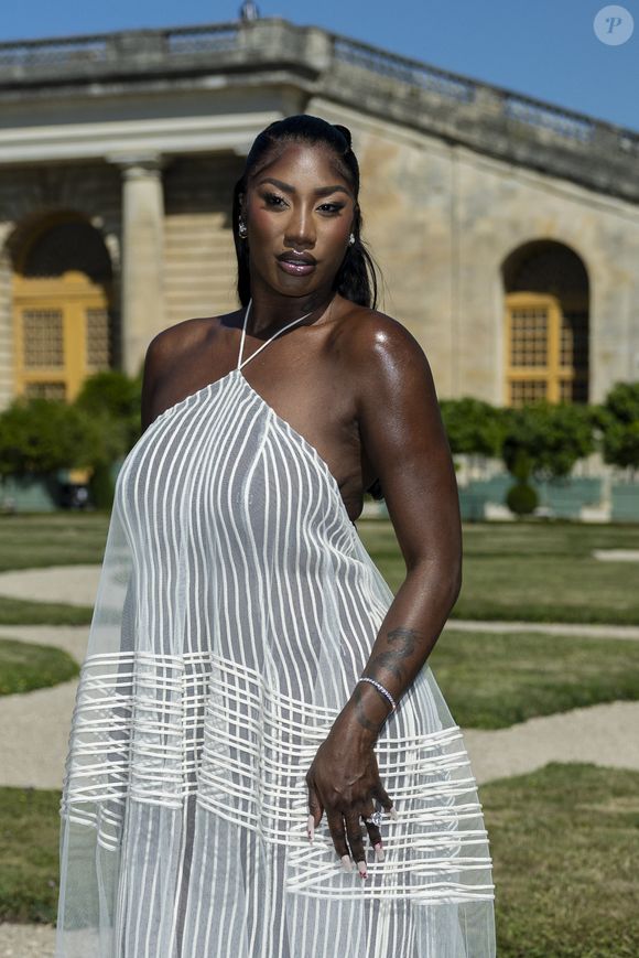"J'ai arrêté le grignotage. Et aujourd'hui, je respecte les déjeuners et les dîners"

Aya Nakamura au photocall du défilé Jacquemus de la mode homme Printemps/Été 2026 dans le cadre de la Fashion Week de Paris dans les jardins de l'Orangerie à Versailles, France, le 29, 2025. © Olivier Borde/Bestimage