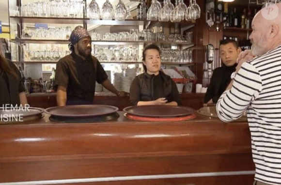Mais le bilan n'a pas été concluant.

Philippe Etchebest s'est rendu au restaurant de Fanny et Dieva dans "Cauchemar en cuisine".