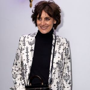 Inès de La Fressange - Personnalités au dîner des enfants du Rwanda de l'association AEM au Pavillon Ledoyen à Paris le 26 mars 2026 © Olivier Borde / Bestimage