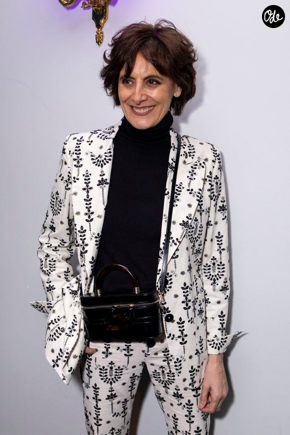 Inès de La Fressange - Personnalités au dîner des enfants du Rwanda de l'association AEM au Pavillon Ledoyen à Paris le 26 mars 2026 © Olivier Borde / Bestimage