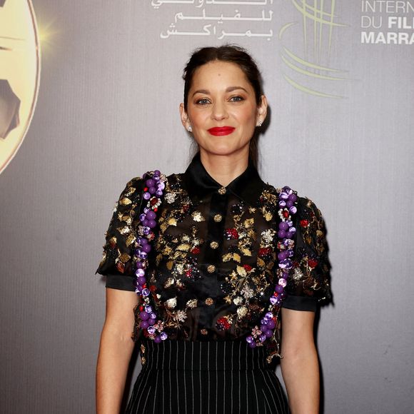 Marion Cotillard au photocall de cérémonie de clôture du 20ème Festival International du Film de Marrakech, Maroc, le 2 décembre 2023. © Dominique Jacovides/Bestimage