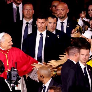 Le pape Léon XIV au Stade de France, à Saint-Denis, en périphérie de Paris, le 25 septembre 2026, pour présider une veillée de prière avec des jeunes de 17 à 35 ans, dans le cadre de sa visite de quatre jours en France.
© Jacovides-Moreau/Bestimage