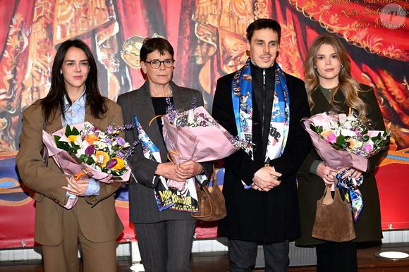 Pauline Ducruet, la princesse Stéphanie de Monaco, Louis Ducruet et Camille Gottlieb - La princesse Stéphanie de Monaco, ses enfants, Camille Gottlieb, Louis et Pauline Ducruet assistent au 48ème Festival international du Cirque de Monte-Carlo lors de la représentation du dimanche après-midi, le 18 janvier 2026. Le Festival se déroule jusqu'au 25 janvier. © Bruno Bebert/Pool Monaco/Bestimage