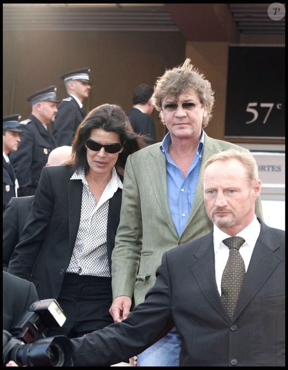 La princesse Caroline de Hanovre et le prince Ernst Auguste de Hanovre à la projection du film "Farheneit 911" de Michael Moore lors du Festival de Cannes en 2004. BORDE-JACOVIDES / BESTIMAGE