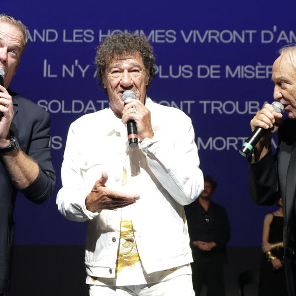Claude Dubois, Robert Charlebois et Garou - Cérémonie de remise des prix lors de la 18ème édition du Festival du Film Francophone d'Angoulême (FFA) le 30 août 2025 à Angoulême.
© Guirec Coadic / Bestimage