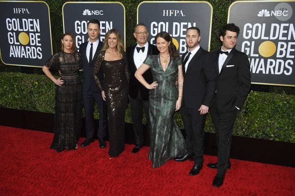 Samantha Bryant, Tom Hanks avec sa femme Rita Wilson et ses enfants Colin Hanks, Elizabeth Ann Hanks, Chester Hanks et Truman Theodore Hanks - Photocall de la 77ème cérémonie annuelle des Golden Globe Awards au Beverly Hilton Hotel à Los Angeles, le 5 janvier 2020. © Kevin Sullivan via ZUMA Wire / Bestimage