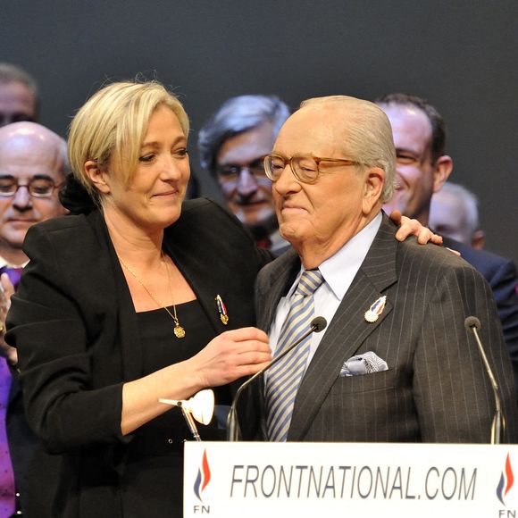 Très choquée, Marine Le Pen indique dans les colonnes du "JDNews" le 19 janvier 2025, qu'elle a trouvé cette publication "immonde".
Marine Le Pen, nouvelle présidente du Front national (FN), parti d'extrême droite français. Elle succède à son père Jean-Marie, le 5 janvier 2011. Photo par Edouard Bernaux/ABACAPRESS.COM
