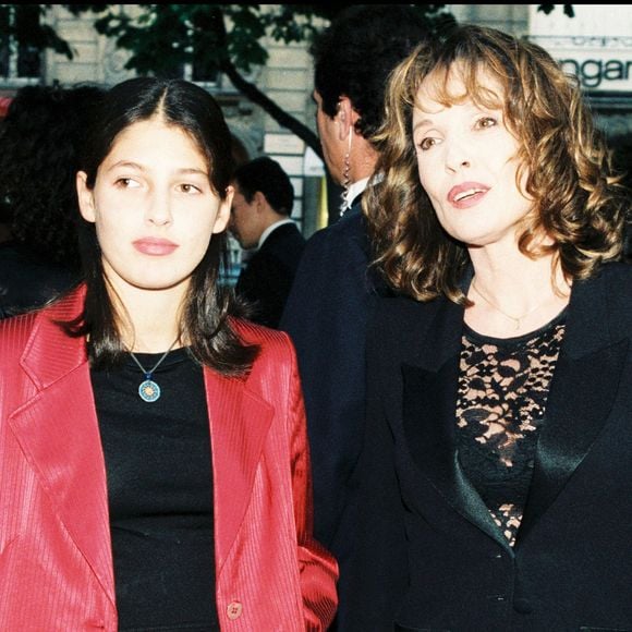 Arrivée à Paris à l’âge de 2 ans, Jennifer Ayache (42 ans) a grandi entre l’île de la Cité et l’île Saint-Louis, dans les Ier et IVe arrondissements.

Archives: Chantal Lauby et Jennifer Lauby à la soirée cérémonie des Molières MAX COLIN / BESTIMAGE