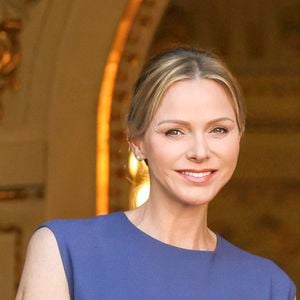 La princesse Charlène de Monaco et le prince Albert II de Monaco au balcon du palais princier lors de la procession de la Fête Dieu sur la place du Palais à Monaco le 19 juin 2025. © Claudia Albuquerque/Bestimage