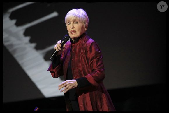 Nicole Croisille - 9ème édition de "La nuit de la déprime" aux Folies Bergère à Paris le 30 janvier 2023. R. Mezrahi a annoncé avoir collecté au moins 30.000 euros au bénéfice des associations de protection animale. © Alain Guizard/Bestimage