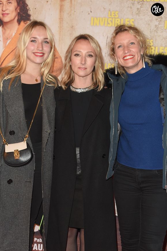 Alexandra Lamy avec sa fille Chloé Jouannet et sa sœur Audrey Lamy - Avant-première du film « Les Invisibles » au cinéma Gaumont Opéra à Paris, le 7 janvier 2019. © Coadic Guirec/Bestimage