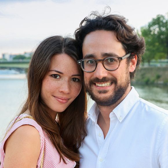 Emilie Broussouloux et son fils Thomas Hollande viennent d'accueillir leur 3e enfant, une petite fille prénommée Nicole

Emilie Broussouloux, Thomas Hollande assistent à la soirée pétanque gastronomique à Paris Yacht Marina le 21 juin 2022 à Paris, France. Photo by Nasser Berzane/ABACAPRESS.COM