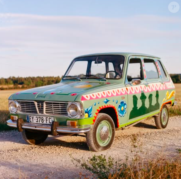 Et ce, notamment sur les voitures, alliant ainsi sa première passion avec sa deuxième, pour la mécanique automobile.

La R6 Bourguignonne peinte par Inca Pagny et son associé graffeur, sur Instagram le 16 septembre 2025.