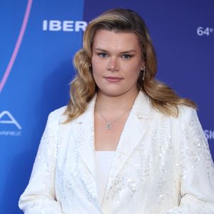 Camille décrit son ancien rapport réconfortant à la nourriture, qu’elle a dû déconstruire pour atteindre une perte de près de 28 kilos sans faire de sport.

Camille Gottlieb - Cérémonie d'ouverture du 64ème Festival de Télévision de Monte Carlo au Grimaldi Forum de Monaco le 13 juin 2025.
© Denis Guignebourg / Bestimage