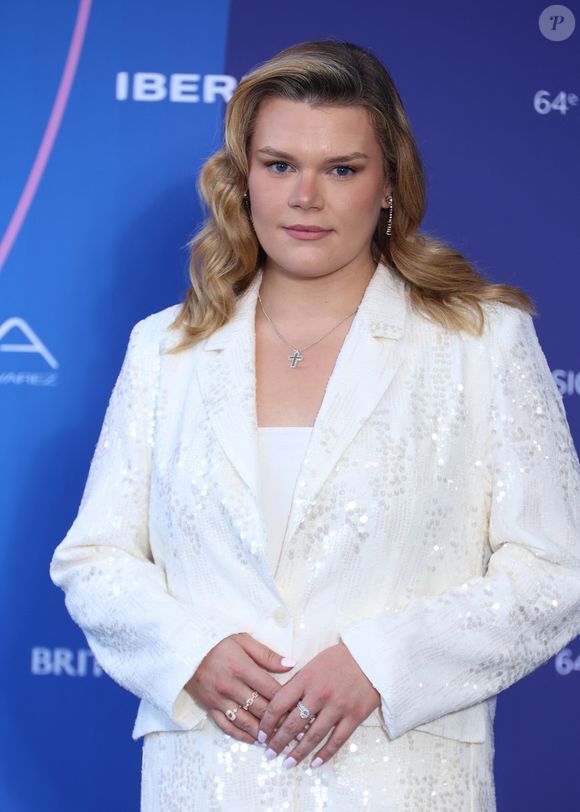 Camille décrit son ancien rapport réconfortant à la nourriture, qu’elle a dû déconstruire pour atteindre une perte de près de 28 kilos sans faire de sport.

Camille Gottlieb - Cérémonie d'ouverture du 64ème Festival de Télévision de Monte Carlo au Grimaldi Forum de Monaco le 13 juin 2025.
© Denis Guignebourg / Bestimage