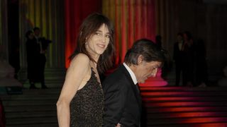 Charlotte Gainsbourg apparaît avec Yvan Attal lors d’un événement très prisé outre-Manche