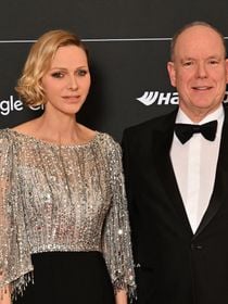 Charlene de Monaco divine en robe Jenny Packham, une maison très prisée de Kate Middleton