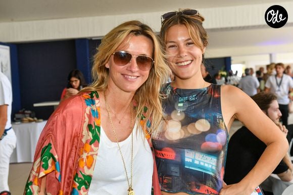 Exclusif - Sarah Poniatowski et sa fille Yasmine Lavoine dans l'Espace VIP de la 9ème édition du "Longines Paris Eiffel Jumping" au Champ de Mars à Paris, France, le 24 juin 2024. © Perusseau-Veeren/Bestimage