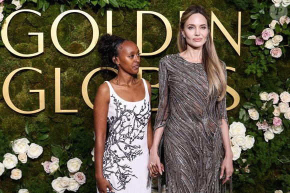 Zahara Marley Jolie et sa mère Angelina Jolie arrivent à la 82ème cérémonie des Golden Globes qui se tient à l'hôtel Beverly Hilton le 5 janvier 2025 à Beverly Hills, Los Angeles, Californie, États-Unis,
