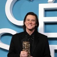 Hollywood, très peu pour lui ! Jim Carrey passe la majeure partie de son temps ailleurs, dans un endroit isolé
