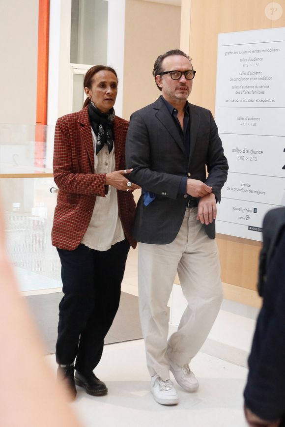 Vincent Perez et Karine Silla - Arrivées au procès de Gérard Depardieu pour agressions sexuelles sur deux femmes lors d'un tournage de film en 2021, au tribunal correctionnel de Paris. Le 27 mars 2025. © Clovis / Guignebourg / Bestimage