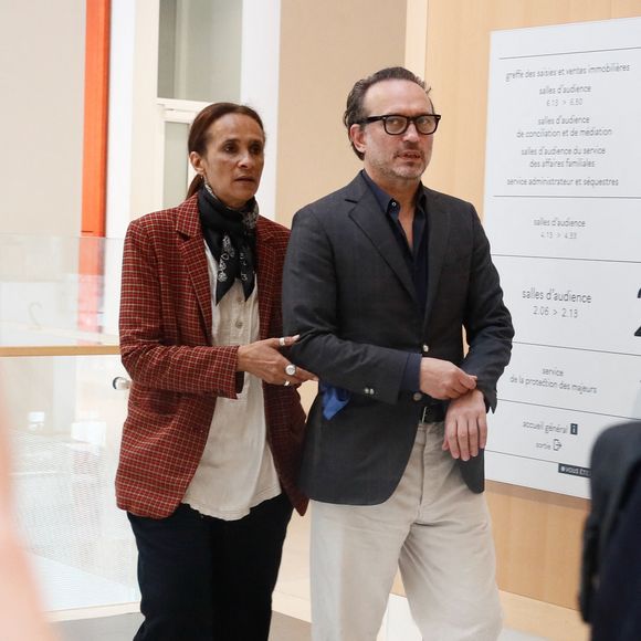 Vincent Perez et Karine Silla - Arrivées au procès de Gérard Depardieu pour agressions sexuelles sur deux femmes lors d'un tournage de film en 2021, au tribunal correctionnel de Paris. Le 27 mars 2025. © Clovis / Guignebourg / Bestimage