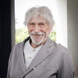 "Pierre Richard, moi, n'ai jamais signé de pétition pour Carrefour City", s'exclame celui qui a récemment incarné Panoramix au cinéma.

Exclusif - Pierre Richard lors du 78ème Festival International du Film de Cannes, au Palais des Festivals à Cannes, France, le 22 mai 2025. © Jack Tribeca/Bestimage