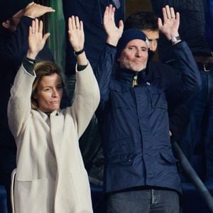 Denis Brogniart et sa femme Hortense - People des les tribunes de la coupe du Monde de Rugby France 2023 - Match de quart de finale "France-Afrique du Sud (28-29)" au Stade de France à Saint-Denis 15 octobre 2023. © Moreau-Jacovides/Bestimage