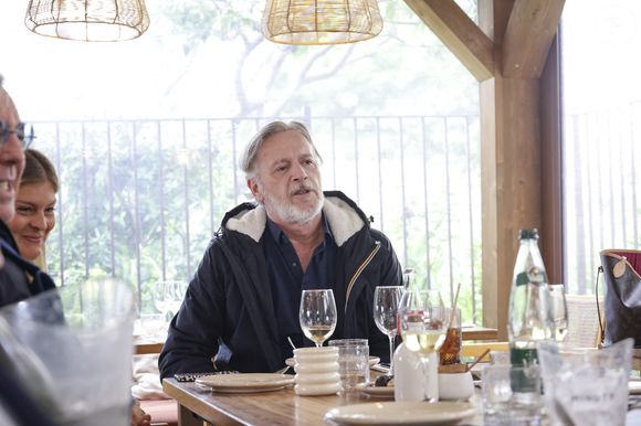 Exclusif - Jean-Michel Maire - Les célèbres personnalités de la télé se sont retrouvés avec bonheur, dans le Sud, à Vallauris Golf-Juan, pour assister à un magnifique show de cabaret, en présence de Mr Le Maire K. Luciano et ses adjoints, heureux de répondre à l'invitation du dynamique Président de l'association "Valoriser Vallauris Golf-Juan", Mr B. Darde, ce passionné d'art et du monde associatif projette également de créer un Musée de Sculpture à ciel ouvert , mêlant Art et Espace Public.  © Jack Tribeca/Bestimage