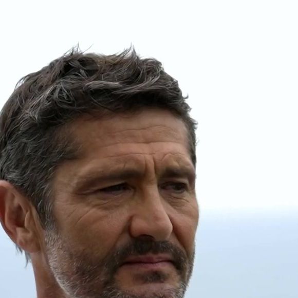 Il décrit ce sacre comme le plus grand accomplissement d'une carrière de footballeur.

Bixente Lizarazu perd ses moyens devant les caméras de "Sept à Huit" sur TF1.
