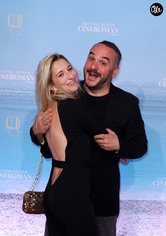 François-Xavier Demaison et sa femme Anaïs Tihay - Tapis rouge lors de la 7ème édition du festival Cinéroman à Nice le 1er Octobre 2025. © Bebert-Jacovides/Bestimage