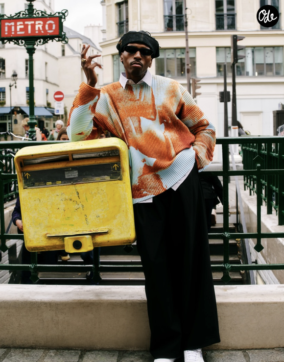 Prince Waly lors d'une séance photo pour un album