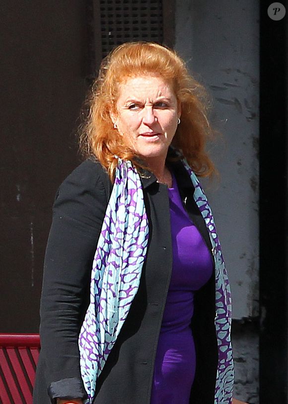 Sarah Ferguson quitte un restaurant a New York le 30 septembre 2013. © Agence / Bestimage