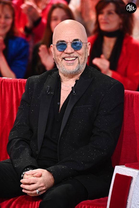 Pascal Obispo - Enregistrement de l'émission Vivement dimanche présentée par Michel Drucker au studio Rive Gauche, diffusée le 16 mars sur France 3, à Paris, France. © Guillaume Gaffiot/Bestimage
