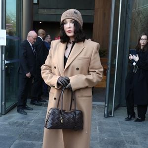 "C’est bien ma langue paternelle, mais hélas je ne la parle pas" a aussi ajouté l'actrice

Isabelle Adjani - Les célébrités au défilé Stella McCartney "Collection Prêt-à-Porter Automne/Hiver 2025-2026" lors de la Fashion Week de Paris (PFW), le 5 mars 2025.