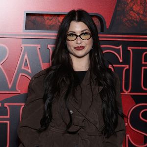 Malgré ces difficultés personnelles et professionnelles, elle considère avoir été courageuse et tire de l’expérience une grande fierté.

Enjoyphoenix - Avant-première de la série "Stranger Things'" Saison 5 au Grand Rex à Paris le 18 novembre 2025. © Denis Guignebourg/Bestimage