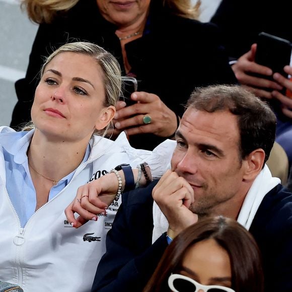Laure Boulleau et Bruno Cheyrou dans les tribunes lors des Internationaux de France de Tennis de Roland Garros 2025, à Paris, France, le 28 mai 2025. © Jacovides-Moreau/Bestimage