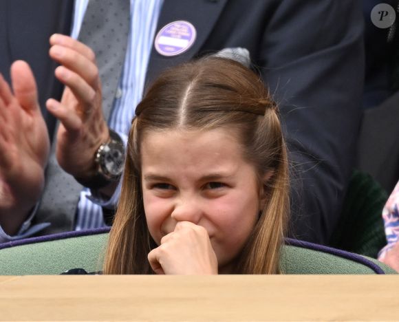 Catherine (Kate) Middleton avec la princesse Charlotte et Pippa Middleton dans les tribunes de la finale du tournoi de Wimbledon 2024, le 14 juillet 2024. ALPHA AGENCY / BESTIMAGE