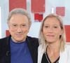 Mélodie Balavoine, nièce et filleule de Daniel Balavoine, était notamment présente pour évoquer "Balavoine, Ma Bataille"", le spectacle qui fait revivre sur scène le répertoire du chanteur disparu.

Michel Drucker et Mélodie Balavoine lors de l'enregistrement de l'émission "Vivement dimanche" édition spéciale intitulée 'Sagas familiales' au studio Rive gauche, présentée par M.Drucker et diffusée le 27 septembre sur France 3, à Paris, France, le 22 septembre 2026. © Guillaume Gaffiot/Bestimage