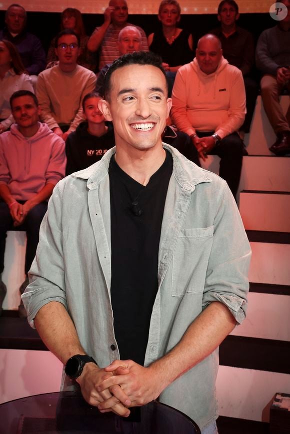 Tibo InShape, lors de l'émission Tout Beau Tout N9uf (TBT9) présentée par C.Hanouna et diffusée en direct sur W9 le 24 octobre 2025.

© Jack Tribeca / Bestimage