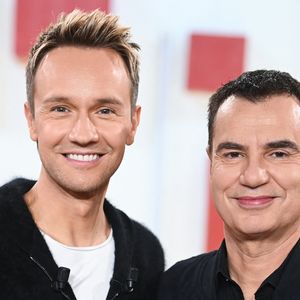 Il a expliqué qu’il ne participera probablement jamais à l’émission, malgré les sollicitations de son ami Cyril Féraud.

Cyril Féraud et Laurent Luyat - Enregistrement de l'émission "Vivement dimanche" au studio Rive Gauche, presentée par M. Drucker le 19 novembre 2025, avec une diffusion sur France 3 le 28/12/2025. © Guillaume Gaffiot / Bestimage
