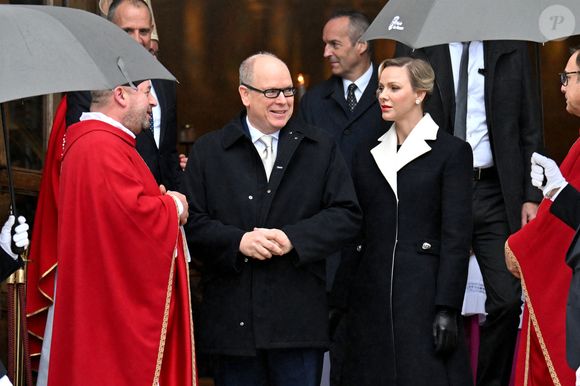 Le prince Albert II de Monaco et la princesse Charlene assistent à la messe pontificale dans le cadre de la célébration de la Sainte Devote, sainte patronne de Monaco, à Monaco le 27 janvier 2025. © Bruno Bebert / Bestimage